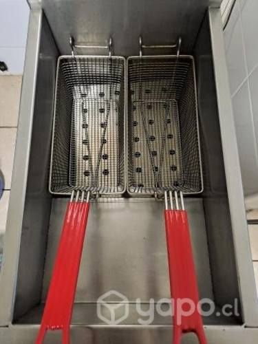 Freidora a gas, con termostato, excelente estado