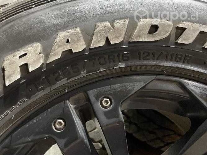 Juego de llantas con Neumaticos