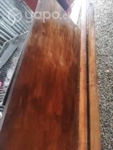 Puertas buen estado sin detalles recien barnizadas