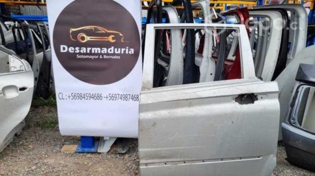 Puerta actyon trasera lh 1.6