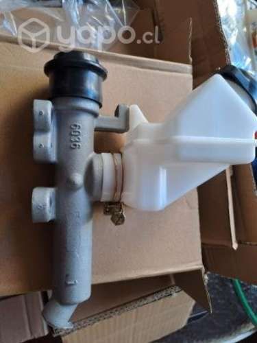 Bomba embrague Isuzu FTR