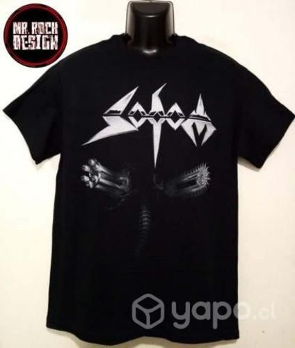 Poleras y polerones con diseños de Sodom