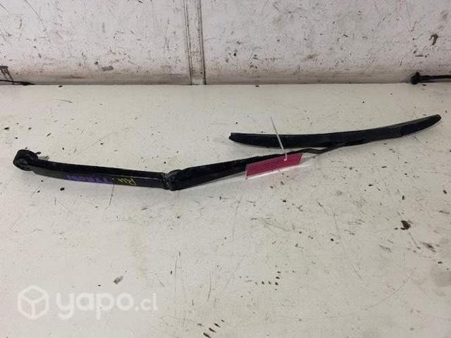 Plumilla limpia parabr dere (TYR091) Toyota Hilux