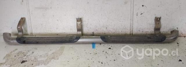 Pisadera Izquierda (FRF037) Ford Ranger 3.2 Diesel