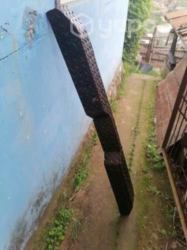 Parachoques trasero diamantado.