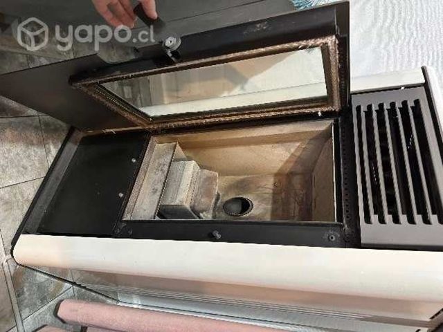 Estufa a pellet marca Yunque