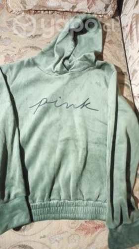 Buzo poleron y pantalón