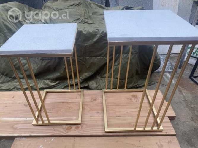 Mesas laterales cubierta de cuarzo blanco