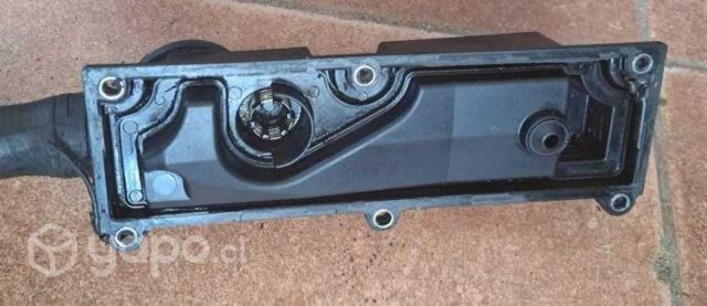 Tapa valvula Mahindra Genio 2.2 año 2014