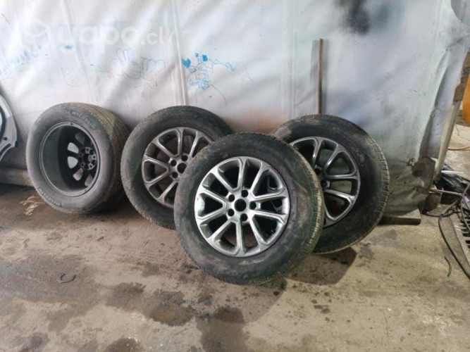 Llantas y neumáticos medida 235/60 R18