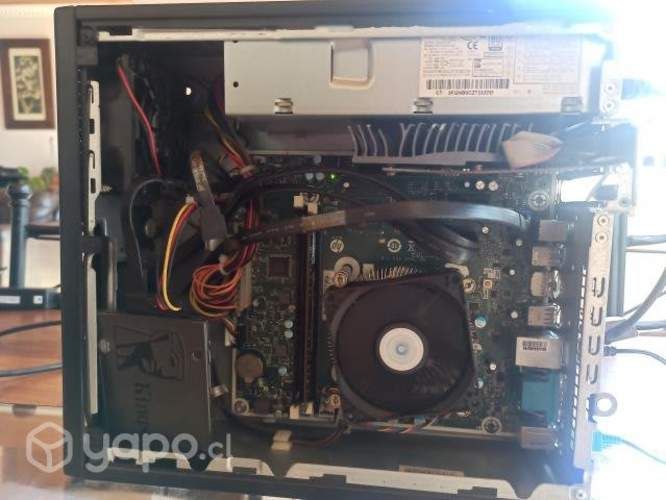 PC ESCRITORIO 8 RAM + Tarjeta grafica y pantalla