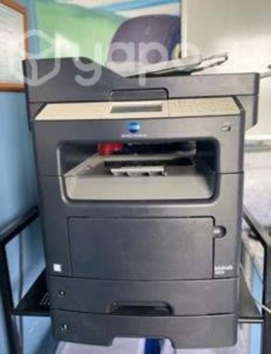 Impresora konica minolta bizhub 4020