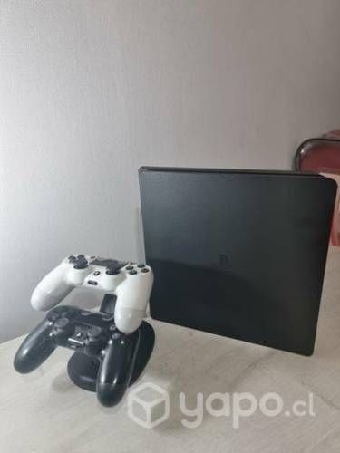 Play Station 4 Slim