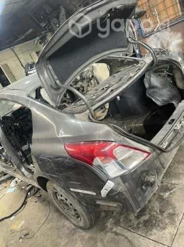 Carrocería cola Nissan versa