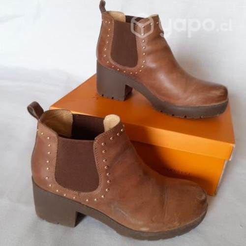 Botines de Cuero Marca Carducci