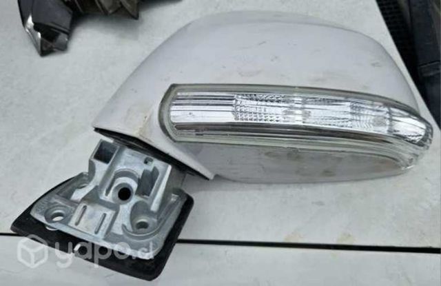 Espejo con luz izquierdo Captiva 2008 2018 bueno