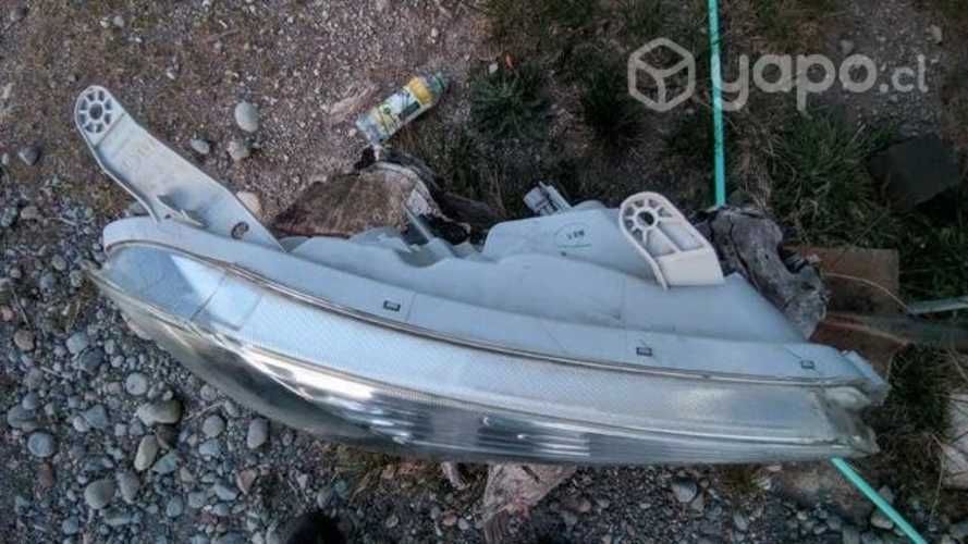 Foco derecho Chevrolet D-Max