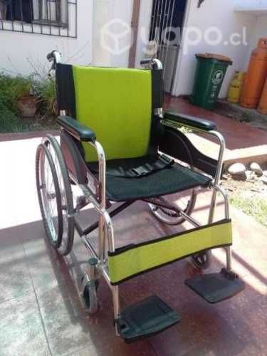 Silla de ruedas de la marca First Care