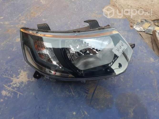 Mahindra kuv100 foco derecho