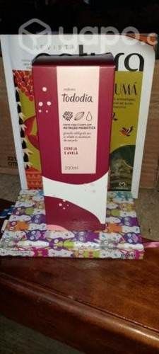 Crema corporal de avellana e casis de 200ml