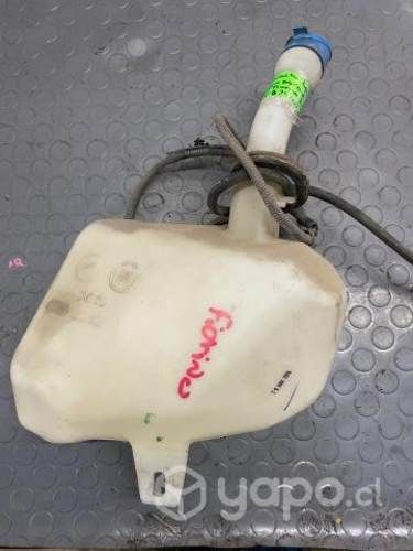 Deposito agua limpia parabr Fiat Fiorino Fire 2015