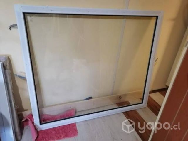 Ventanas y letrero para almacen