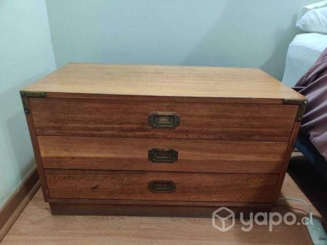 Juego de muebles de madera (cómoda y cajonera)