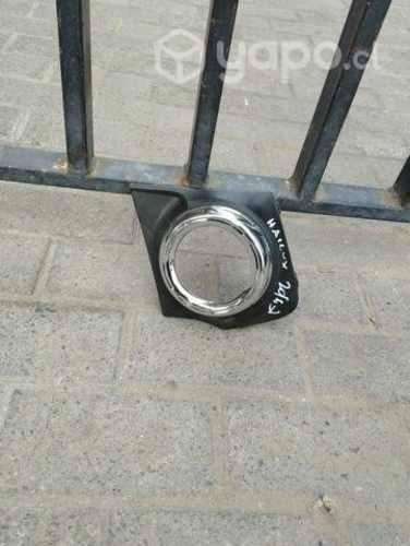 Tapa neblinero Mitsubishi L200 izquierda