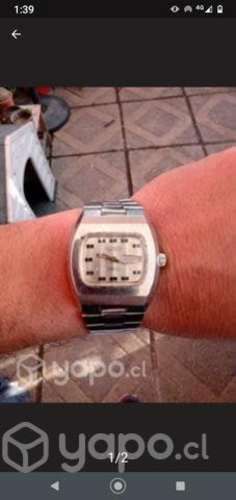 Reloj automático Akita funcionando correctamente