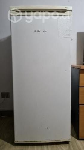 Refrigeradora electrolux y cama 2 plazas