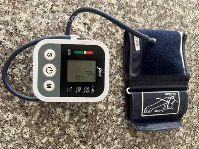 Toma de presión de brazo digital Jziki