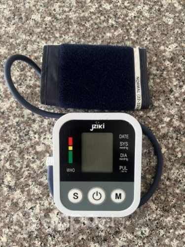 Toma de presión de brazo digital Jziki