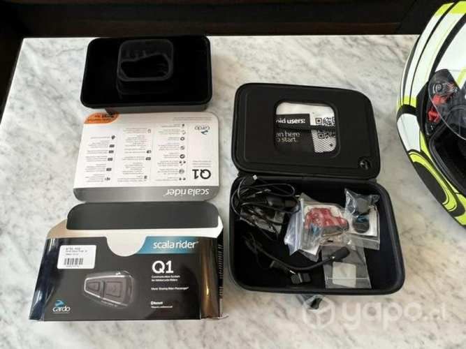 Casco AGV e Intercomunicador instalado