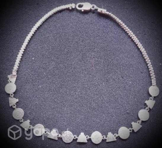 Hermoso collar étnico de plata.
