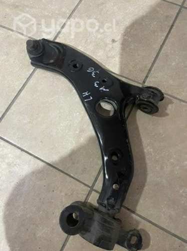 Bandeja izquierda mazda 3 2019