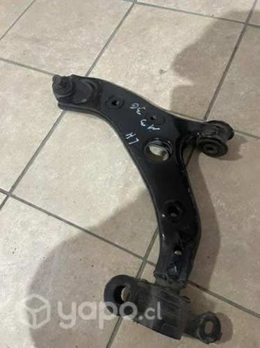 Bandeja izquierda mazda 3 2019