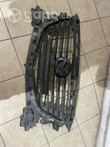 Máscara mazda 3 2018