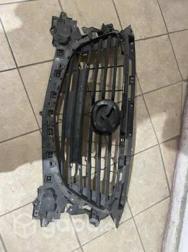 Máscara mazda 3 2018