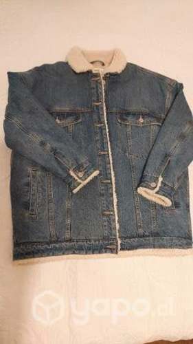 Chaqueta de mezclilla con interior de chiporro