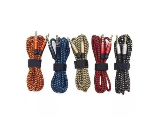 Cable Auxiliar De Audio 3.5 Cordel 1.5 Metros Mach