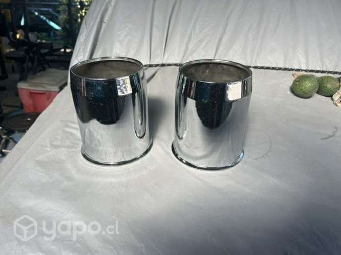 Conos o cubos de rueda cromados