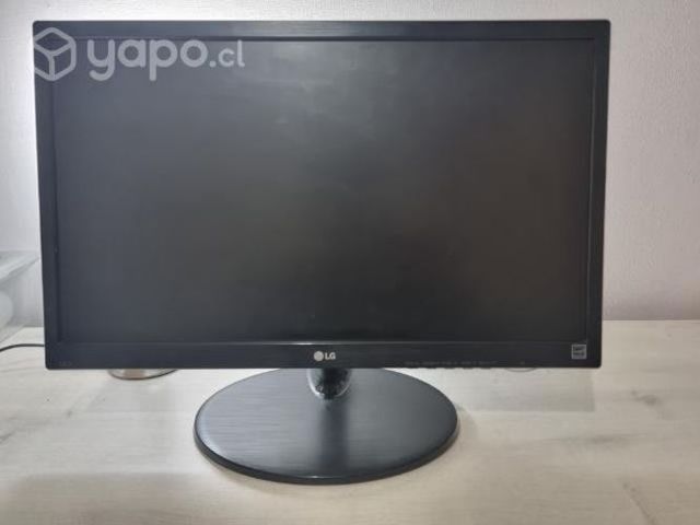 Monitor LG 19'' Pulgadas con cable VGA + Adaptador