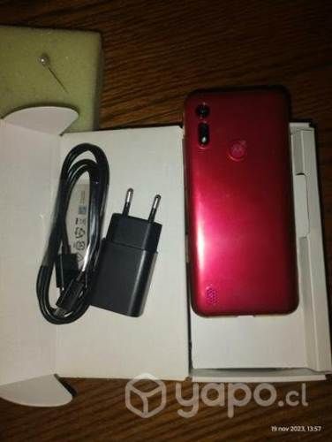 Teléfono Moto E6s - Semi nuevo