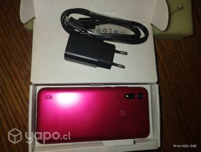 Teléfono Moto E6s - Semi nuevo