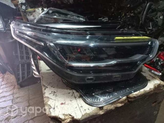 Optico derecho Dodge Ram 700 Led ORIGINAL