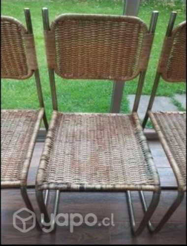 Comedor terraza con cubierta de vidrio esfumado