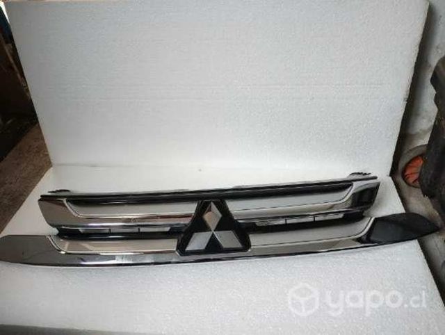 Máscara Mitsubishi outlondn