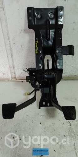 Pedal Freno Embrague Con Swich (KFJ127) Kia Fronti