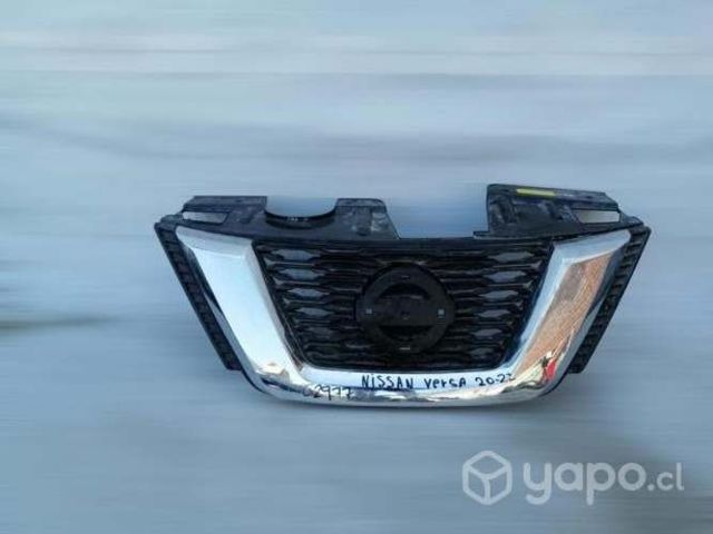 Mascara nissan sentra 2020-2022