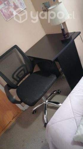 Escritorio más silla
